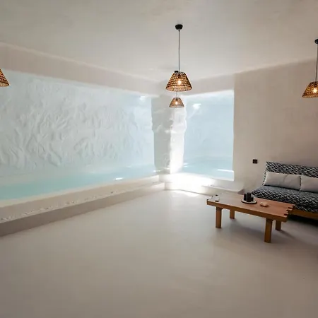 Sapphire Black * Glastros (Mykonos)
