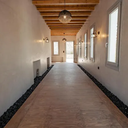 Sapphire Black * Glastros (Mykonos)