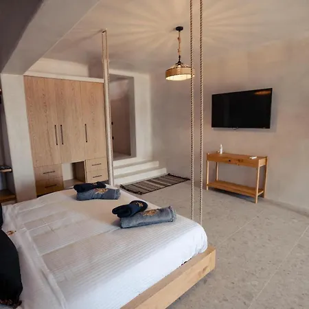 Sapphire Black Villa *