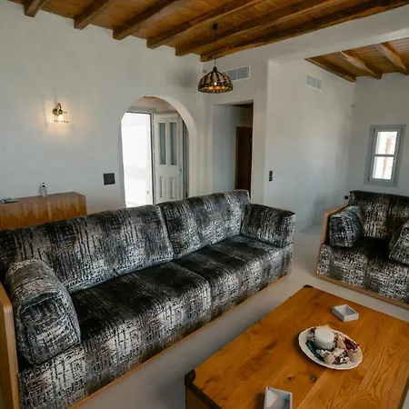 Villa Sapphire Black